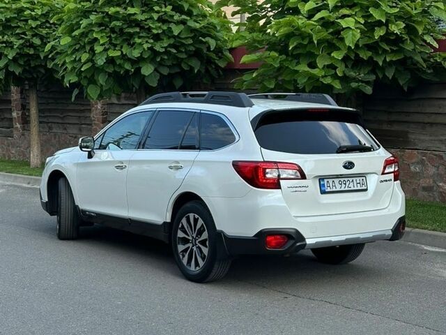 Білий Субару Аутбек, об'ємом двигуна 2.5 л та пробігом 210 тис. км за 17700 $, фото 4 на Automoto.ua