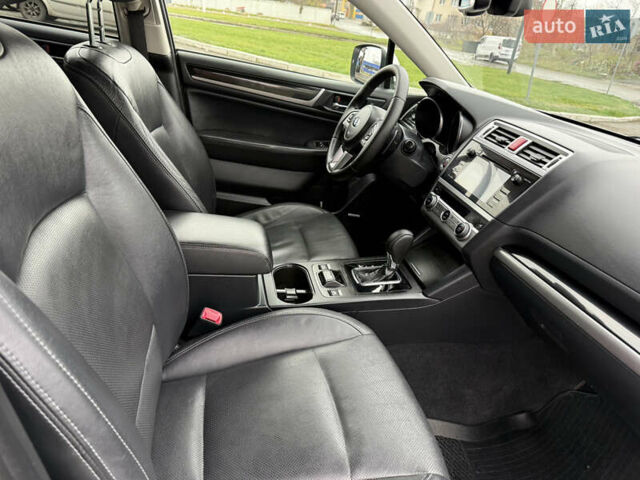 Белый Субару Аутбек, объемом двигателя 2 л и пробегом 263 тыс. км за 15200 $, фото 31 на Automoto.ua