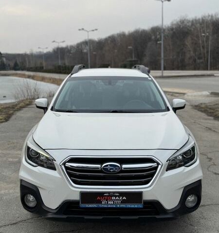 Белый Субару Аутбек, объемом двигателя 2.5 л и пробегом 182 тыс. км за 15400 $, фото 7 на Automoto.ua