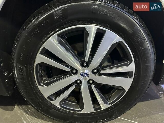 Білий Субару Аутбек, об'ємом двигуна 2.46 л та пробігом 176 тис. км за 15500 $, фото 5 на Automoto.ua