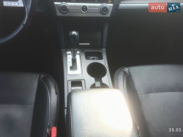 Білий Субару Аутбек, об'ємом двигуна 2.5 л та пробігом 154 тис. км за 16900 $, фото 20 на Automoto.ua