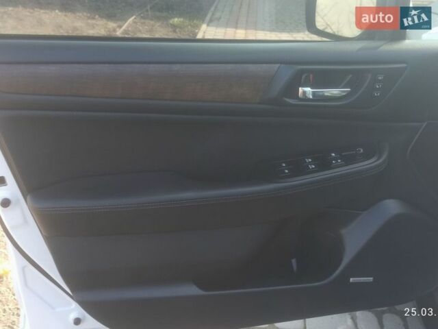 Білий Субару Аутбек, об'ємом двигуна 2.5 л та пробігом 154 тис. км за 16900 $, фото 15 на Automoto.ua