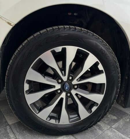 Белый Субару Аутбек, объемом двигателя 2.5 л и пробегом 189 тыс. км за 16200 $, фото 8 на Automoto.ua