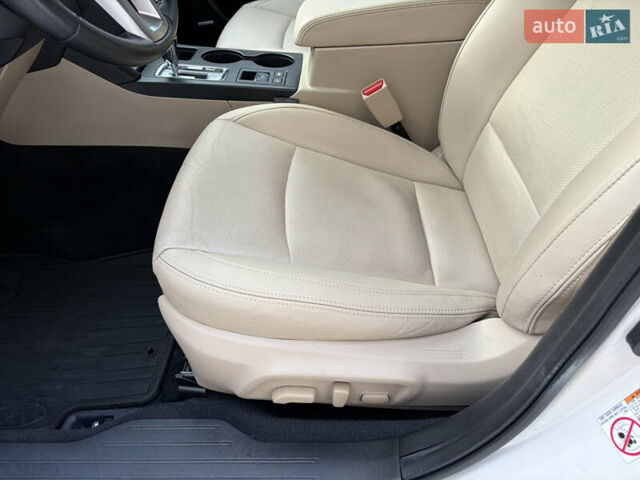 Белый Субару Аутбек, объемом двигателя 2.5 л и пробегом 173 тыс. км за 16900 $, фото 41 на Automoto.ua