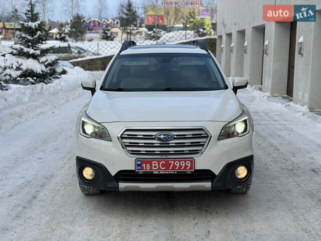 Белый Субару Аутбек, объемом двигателя 2.5 л и пробегом 173 тыс. км за 16900 $, фото 4 на Automoto.ua