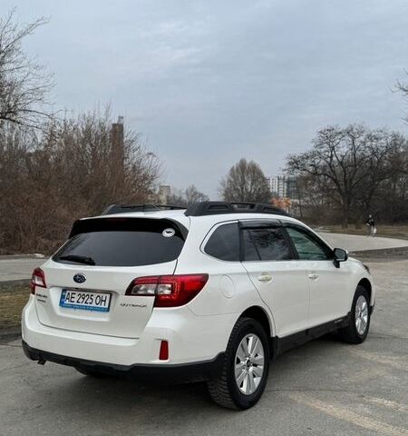 Белый Субару Аутбек, объемом двигателя 2.5 л и пробегом 182 тыс. км за 15400 $, фото 9 на Automoto.ua