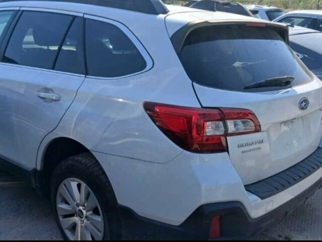 Белый Субару Аутбек, объемом двигателя 2.5 л и пробегом 101 тыс. км за 9800 $, фото 13 на Automoto.ua