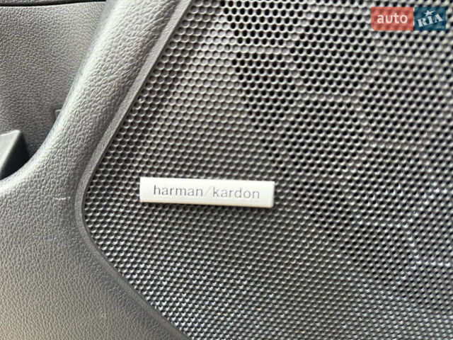 Белый Субару Аутбек, объемом двигателя 2 л и пробегом 263 тыс. км за 15200 $, фото 23 на Automoto.ua