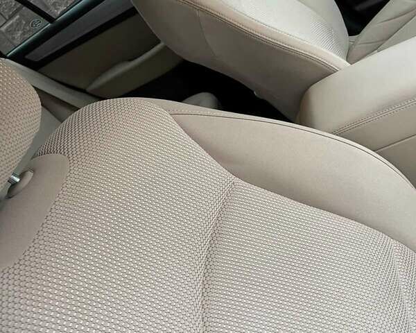 Білий Субару Аутбек, об'ємом двигуна 2.5 л та пробігом 140 тис. км за 13300 $, фото 3 на Automoto.ua