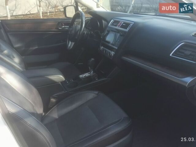 Білий Субару Аутбек, об'ємом двигуна 2.5 л та пробігом 154 тис. км за 16900 $, фото 31 на Automoto.ua