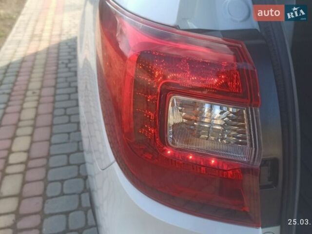 Білий Субару Аутбек, об'ємом двигуна 2.5 л та пробігом 154 тис. км за 16900 $, фото 23 на Automoto.ua
