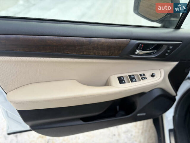 Белый Субару Аутбек, объемом двигателя 2.5 л и пробегом 173 тыс. км за 16900 $, фото 20 на Automoto.ua