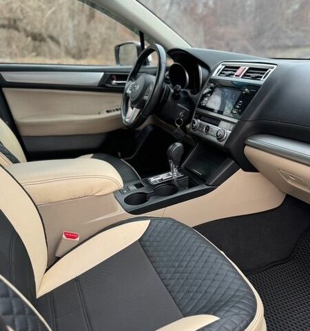 Белый Субару Аутбек, объемом двигателя 2.5 л и пробегом 182 тыс. км за 15400 $, фото 21 на Automoto.ua