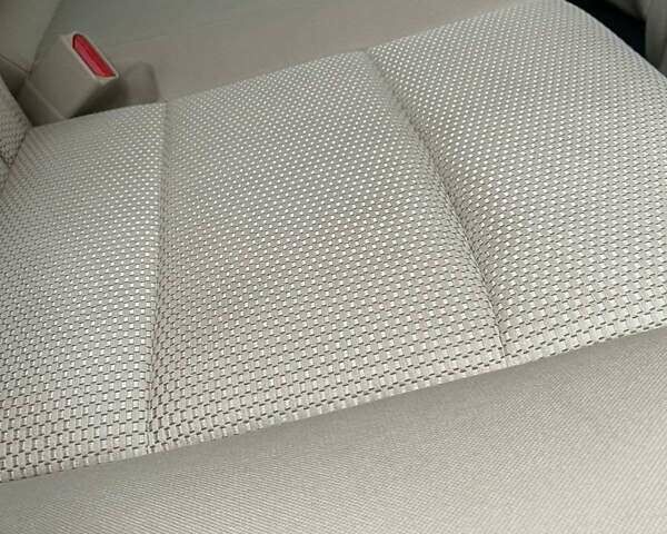 Білий Субару Аутбек, об'ємом двигуна 2.5 л та пробігом 140 тис. км за 13300 $, фото 2 на Automoto.ua