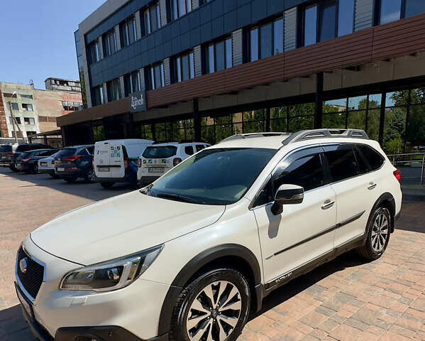 Білий Субару Аутбек, об'ємом двигуна 2.5 л та пробігом 105 тис. км за 20900 $, фото 5 на Automoto.ua