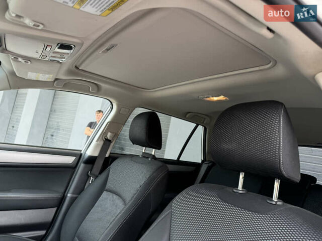 Білий Субару Аутбек, об'ємом двигуна 2.5 л та пробігом 141 тис. км за 16500 $, фото 12 на Automoto.ua