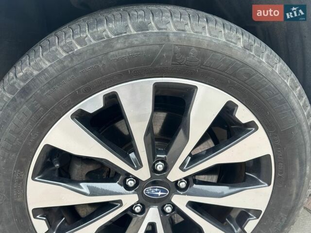 Белый Субару Аутбек, объемом двигателя 2.46 л и пробегом 136 тыс. км за 17200 $, фото 5 на Automoto.ua