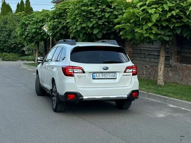 Білий Субару Аутбек, об'ємом двигуна 2.5 л та пробігом 210 тис. км за 18500 $, фото 6 на Automoto.ua