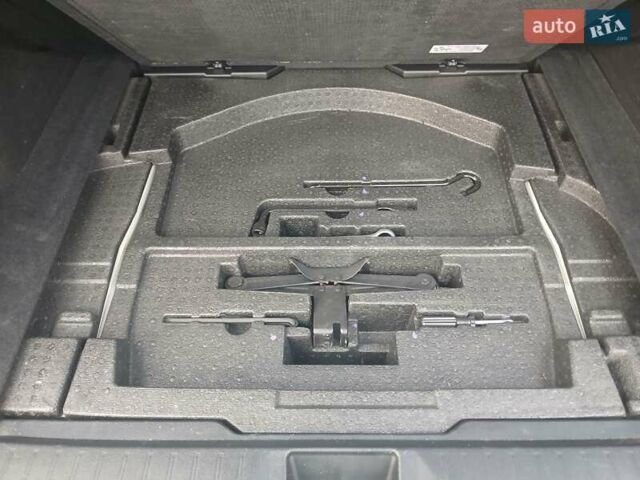 Белый Субару Аутбек, объемом двигателя 2.5 л и пробегом 170 тыс. км за 14999 $, фото 7 на Automoto.ua