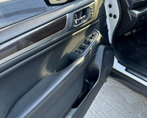 Білий Субару Аутбек, об'ємом двигуна 2.5 л та пробігом 105 тис. км за 20900 $, фото 29 на Automoto.ua