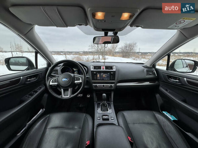 Белый Субару Аутбек, объемом двигателя 2.5 л и пробегом 126 тыс. км за 18700 $, фото 11 на Automoto.ua