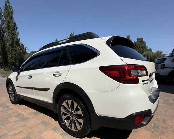 Білий Субару Аутбек, об'ємом двигуна 2.5 л та пробігом 105 тис. км за 20900 $, фото 9 на Automoto.ua