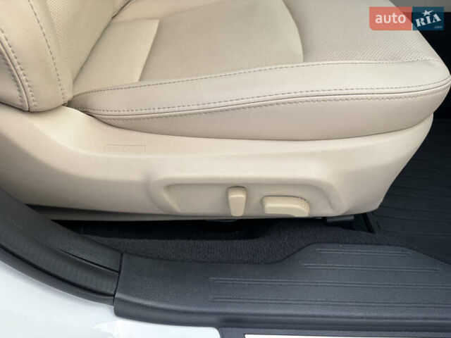 Белый Субару Аутбек, объемом двигателя 2.5 л и пробегом 173 тыс. км за 16900 $, фото 33 на Automoto.ua