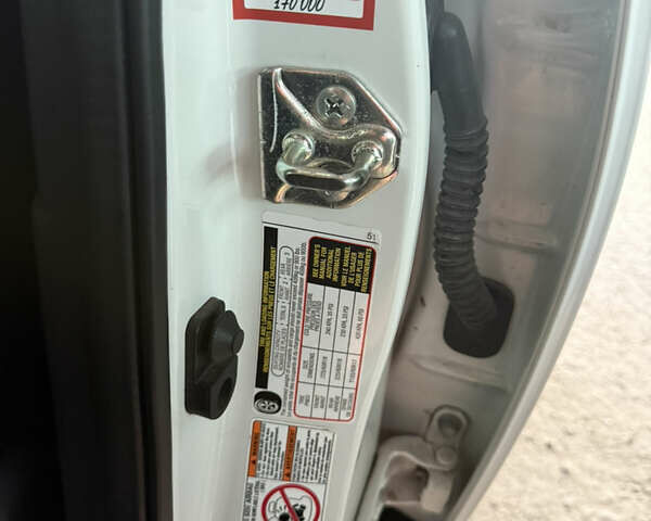 Белый Субару Аутбек, объемом двигателя 2.5 л и пробегом 128 тыс. км за 19300 $, фото 17 на Automoto.ua