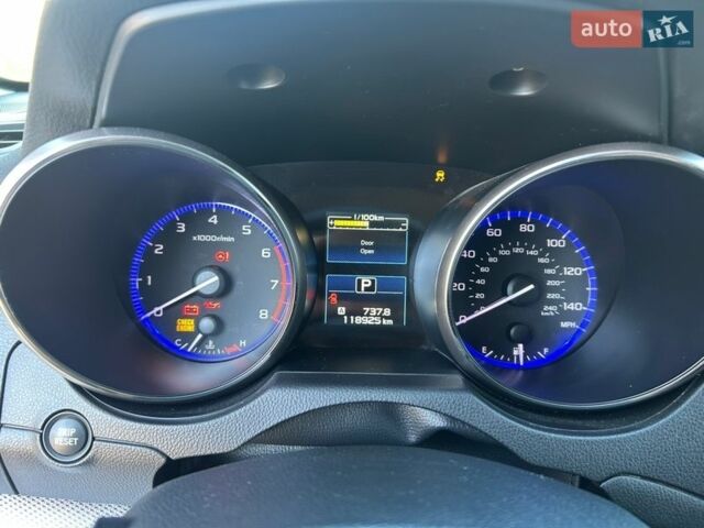 Белый Субару Аутбек, объемом двигателя 2.5 л и пробегом 119 тыс. км за 15300 $, фото 6 на Automoto.ua