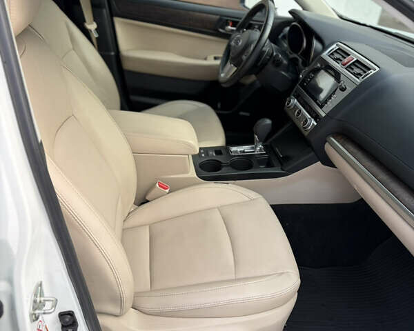 Белый Субару Аутбек, объемом двигателя 2.5 л и пробегом 173 тыс. км за 16900 $, фото 32 на Automoto.ua