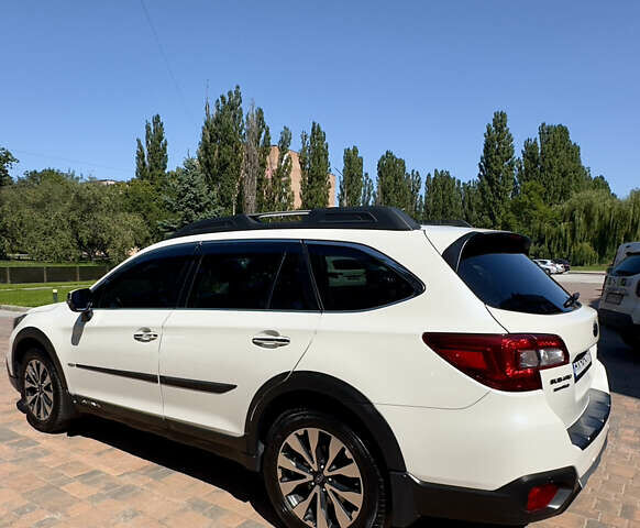 Білий Субару Аутбек, об'ємом двигуна 2.5 л та пробігом 105 тис. км за 20900 $, фото 1 на Automoto.ua