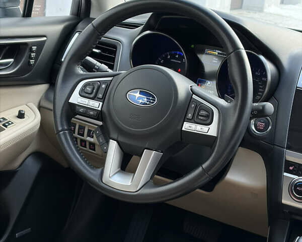 Белый Субару Аутбек, объемом двигателя 2.5 л и пробегом 173 тыс. км за 16900 $, фото 16 на Automoto.ua