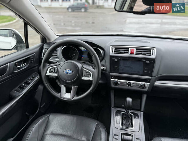 Белый Субару Аутбек, объемом двигателя 2 л и пробегом 263 тыс. км за 15200 $, фото 26 на Automoto.ua