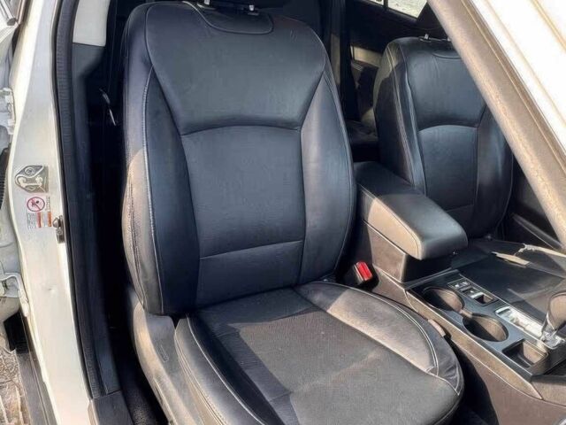 Белый Субару Аутбек, объемом двигателя 2.5 л и пробегом 57 тыс. км за 6500 $, фото 7 на Automoto.ua