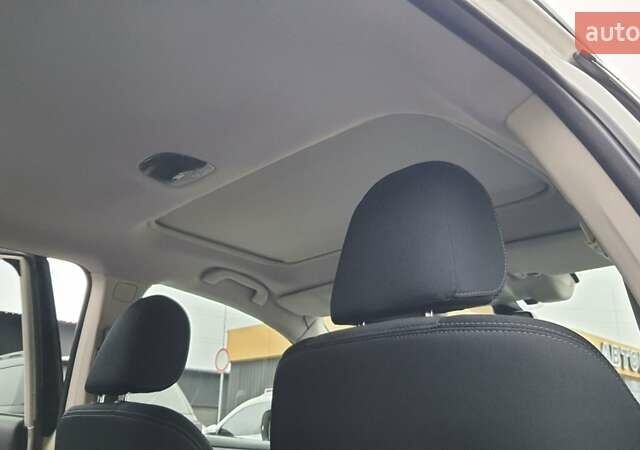 Белый Субару Аутбек, объемом двигателя 2.5 л и пробегом 199 тыс. км за 19450 $, фото 11 на Automoto.ua