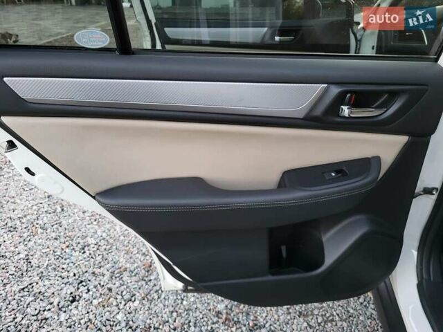 Белый Субару Аутбек, объемом двигателя 2.5 л и пробегом 105 тыс. км за 14999 $, фото 21 на Automoto.ua