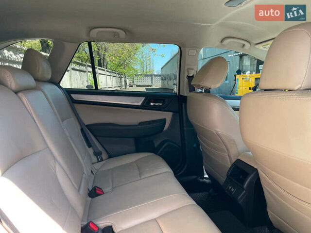 Белый Субару Аутбек, объемом двигателя 2.5 л и пробегом 102 тыс. км за 15990 $, фото 23 на Automoto.ua