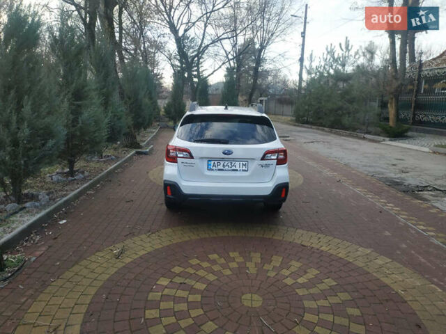 Белый Субару Аутбек, объемом двигателя 2.5 л и пробегом 130 тыс. км за 18950 $, фото 7 на Automoto.ua
