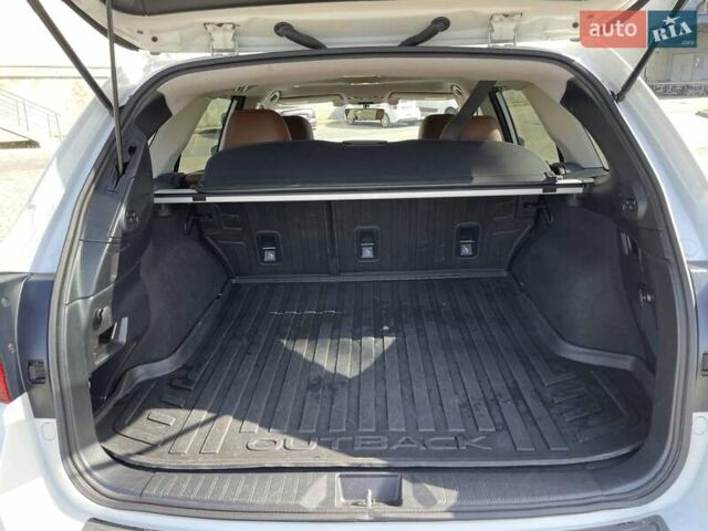 Білий Субару Аутбек, об'ємом двигуна 2.5 л та пробігом 128 тис. км за 21000 $, фото 8 на Automoto.ua