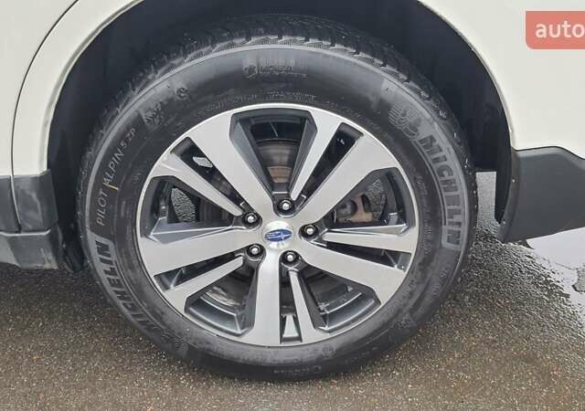 Белый Субару Аутбек, объемом двигателя 2.5 л и пробегом 199 тыс. км за 19450 $, фото 20 на Automoto.ua