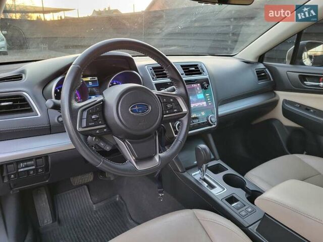 Белый Субару Аутбек, объемом двигателя 2.5 л и пробегом 105 тыс. км за 14999 $, фото 18 на Automoto.ua