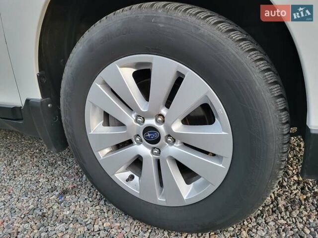 Белый Субару Аутбек, объемом двигателя 2.5 л и пробегом 105 тыс. км за 14999 $, фото 41 на Automoto.ua