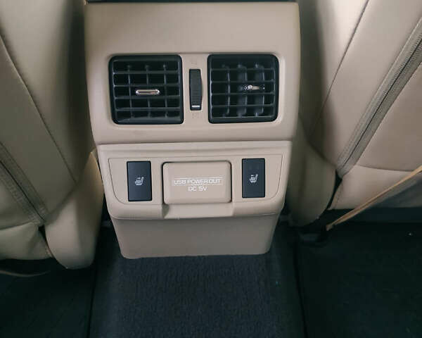 Белый Субару Аутбек, объемом двигателя 2.5 л и пробегом 130 тыс. км за 18950 $, фото 18 на Automoto.ua