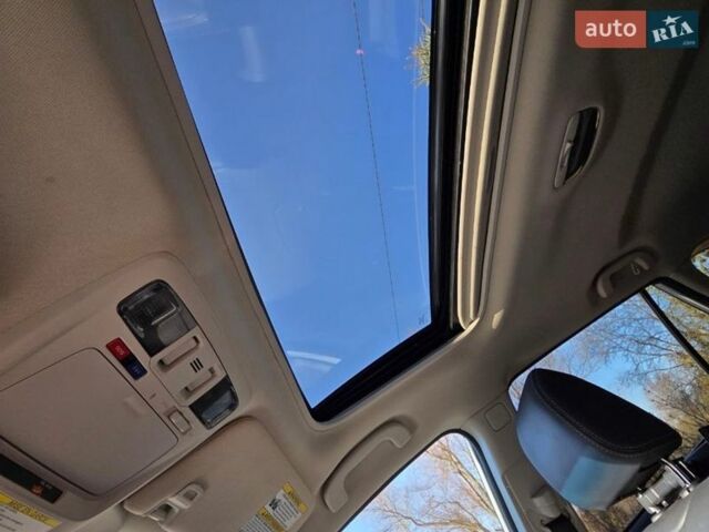 Белый Субару Аутбек, объемом двигателя 2.5 л и пробегом 77 тыс. км за 23000 $, фото 19 на Automoto.ua