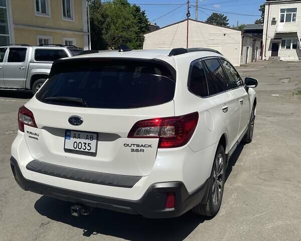 Білий Субару Аутбек, об'ємом двигуна 3.63 л та пробігом 69 тис. км за 26100 $, фото 19 на Automoto.ua