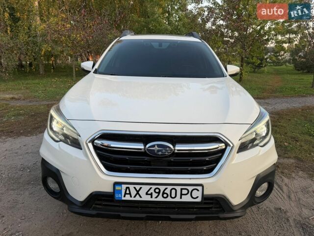 Білий Субару Аутбек, об'ємом двигуна 2.5 л та пробігом 149 тис. км за 15000 $, фото 1 на Automoto.ua