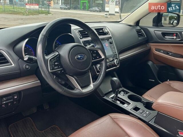 Белый Субару Аутбек, объемом двигателя 2.5 л и пробегом 169 тыс. км за 19500 $, фото 1 на Automoto.ua
