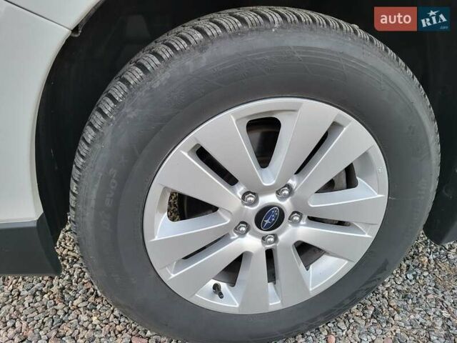 Белый Субару Аутбек, объемом двигателя 2.5 л и пробегом 105 тыс. км за 14999 $, фото 39 на Automoto.ua