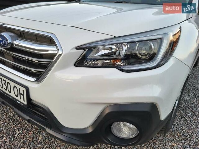 Белый Субару Аутбек, объемом двигателя 2.5 л и пробегом 105 тыс. км за 14999 $, фото 29 на Automoto.ua