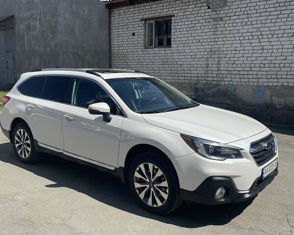 Білий Субару Аутбек, об'ємом двигуна 3.63 л та пробігом 69 тис. км за 26100 $, фото 12 на Automoto.ua